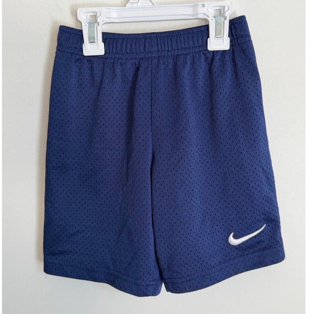 Nike Boys Navy Mesh shorts size 6